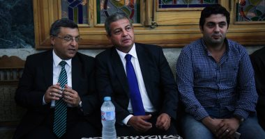 بالصور...العيسوى ووزير الرياضة ومرتجى وأحمد عيد فى عزاء "حما" العامري فاروق