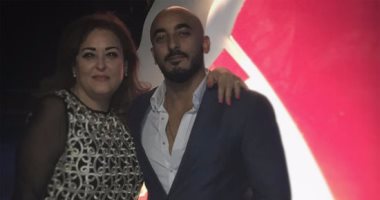 حسام الحسينى يهنئ والدته الفنانة نهال عنبر بعيد ميلادها 