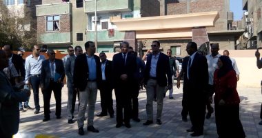 وزير التربية والتعليم يتفقد مدرسة التربية الفكرية بالكرنك ويأمر بموتور مياه 