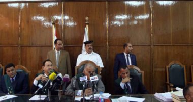 بالصور.. ننشر مرافعة محامى الحكومة فى جلسة بطلان اتفاقية تعيين الحدود البحرية بين مصر والسعودية.. "الشريف": لدينا 20 حافظة و5 خرائط تؤكد سعودية "تيران وصنافير ".. ويؤكد: لا نريد سوى العدل بالقانون