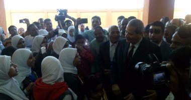 وزير التربية والتعليم يفتتح مدرستى الفرشوطى والشهيد حسين محمد بالأقصر 