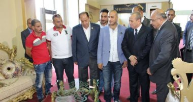 معرض "صنع فى دمياط" يشهد إقبالا كبيرا فى يومه الأول