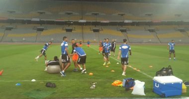 لاعبو الزمالك يغادرون بتروسبورت لدخول معسكر الطلائع.. ودونجا خارج المباراة 