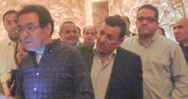 بالصور.. أسامة هيكل: توافد السياح لمشاهدة تعامد الشمس مؤشر إيجابى 
