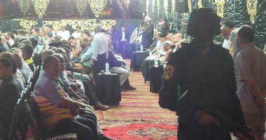 مدير أمن بورسعيد فى سرادق عزاء الشهيد "الحسينى"