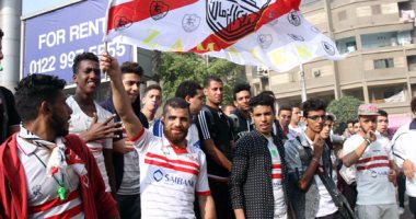 بالصور.. جمهور الزمالك يحتشد بميدان لبنان استعدادا لحضور نهائى أفريقيا
