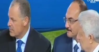 بالفيديو.. مشادة مرتضى منصور على منصة تتويج صن داونز
