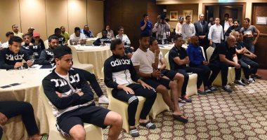 محافظ الإسكندرية خلال لقائه بلاعبى الزمالك: تمثلون مصر اليوم والجماهير معكم