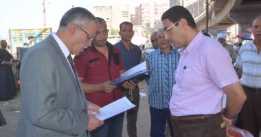 محافظ المنيا يلتقي حاجزي إسكان مجلس المدينة لبحث مشكلاتهم