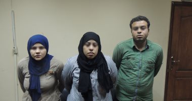 القبض على سيدتين و عامل سرقوا مطعم سورى بدار السلام