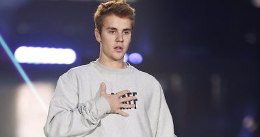 بالفيديو.. جاستن بيبر يلقى المايك ويغادر حفل مانشستر بعد غضبه من الجمهور