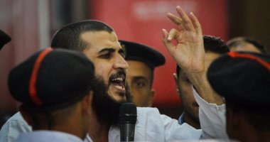 بالصور.. قاضى اغتيال النائب العام لـ"حرس المحكمة":" قعد زينب مع جوزها "