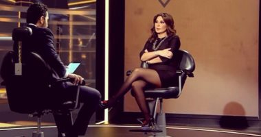 إليسا تدعو جمهورها لمشاهدة حلقتها ببرنامج "أنت أون لاين"