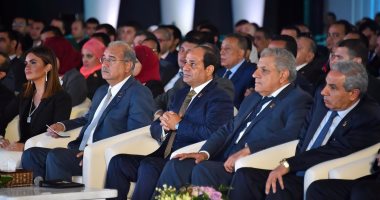 بالصور.. الجندى لـ"السيسى": أمى دعتلك فى العمرة متقلقش.. والرئيس: أنا قلقان على مصر
