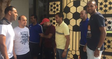 وقفة احتجاجية للاعبى الصالات أمام الجبلاية
