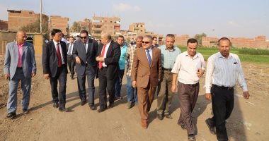 ​الوفد الصينى يتفقد مقالب القمامة بالمنوفية لتنفيذ منظومة نظافة جديدة