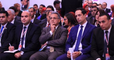 بالصور.. "شباب الأعمال": عائد بالمليارات حال تطوير تكنولوجيا الاتصالات بالنقل العام