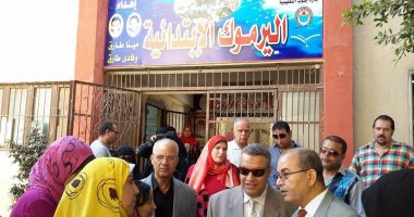 بالصور.. استمرار أعمال الصيانة بمدرسة اليرموك ببورسعيد منذ بدء الدراسة