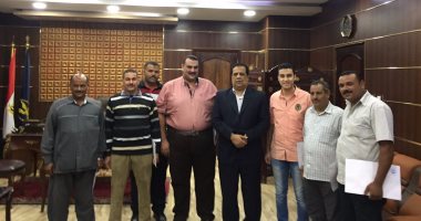 بالصور.. مدير أمن كفر الشيخ يكرم رجال مباحث قسم أول لتميزهم