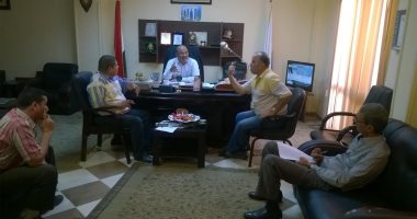 رئيس شركة مياه القناة يوجه بسرعة الانتهاء من مشروعات "صرف كبريت" بالسويس