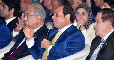 شاب يطالب بالشفافية في البرنامج الرئاسى والسيسى يرد:"ماحدش دخل بالواسطة"