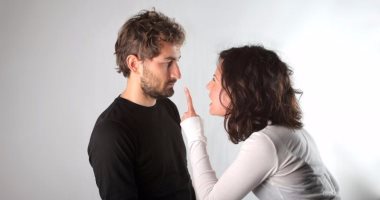 القارئ عبد الرحيم المرشدى يكتب: لا تستحقين