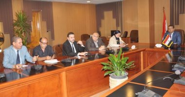 رئيس جامعة المنصورة يلتقى النواب لمناقشة توسعة مستشفيات الطوارئ 