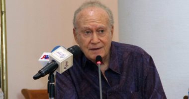 محمد عبد المطلب بمعرض الكتاب: بعض الرسائل فى الجامعة "مجاملة" وقصيدة النثر ليست ذائقتى