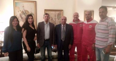 بالصور.. منتخب سيدات الطائرة فى ضيافة سفير مصر بكينيا 