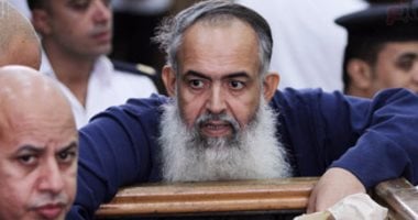 دفاع حازم أبو إسماعيل يودع مذكرة الطعن بالنقض على حكم "حصار المحكمة"