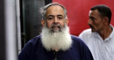 بالصور.. "أبو إسماعيل" يطلب مقابلة دفاعه للمرافعه.. والمحكمة ترفع الجلسة للقرار