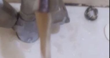 بالفيديو..تعكر مياه الشرب بمنازل شارع فاروق فى الزقازيق