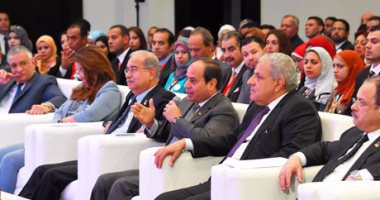 بالصور.. السيسى: " فيه ناس بتشتغل بكل قوة لهدم مصر"