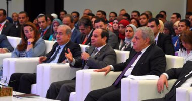 بالصور.. السيسى يشارك فى جلسة "العنف في الملاعب"بمؤتمر الشباب