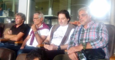 كوبر ومعاونيه فى مباراة الزمالك وسموحة