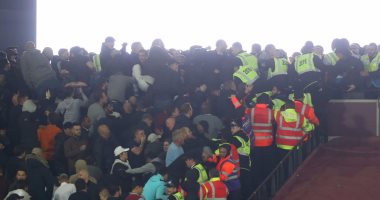 القبض على 7 مشجعين لتورطهم بأعمال شغب فى مباراة وستهام وتشيلسى