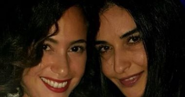 شاهد كيف احتفلت هند صبرى بعيد ميلاد الفنانة فاطمة ناصر
