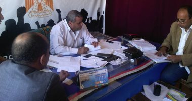 تحويل طبيب و5 موظفين للتحقيق لتغيبهم عن العمل فى بيلا