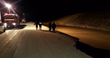 بالصور.. الدفاع المدنى بالمنيا يسحب مياه السيول بالطرق لمنع الحوادث