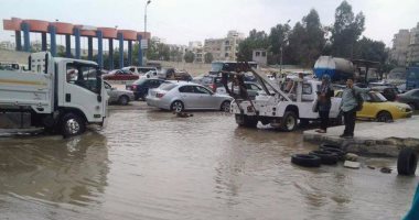 زحام مرورى بسبب كسر ماسورة مياه أسفل محور 26 يوليو