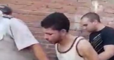 4 أيام حبس لحرامى كروت الشحن والسجائر والفلوس من "كشك" بعابدين