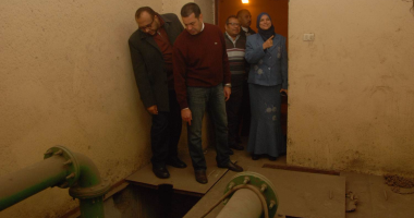 بالفيديو والصور.. تعرف على غرف الأنفاق التى تسبب تعطلها فى غرق شوارع أسيوط