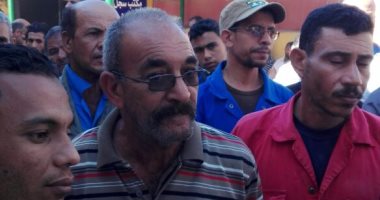 بالصور.. أهالى رأس غارب يحررون 700 محضر بالقسم لإثبات تضررهم من السيول