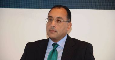 وزير الإسكان : توصيل خدمات الصرف الصحى للقرى على رأس اولويات الحكومة