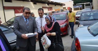وزير القوى العاملة يتفقد سير العمل بالوزارة ويبحث مستحقات مواطن بالعراق