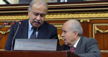 رئيس الوزراء من البرلمان: الحكومة تدرس تطبيق الضريبة التصاعدية