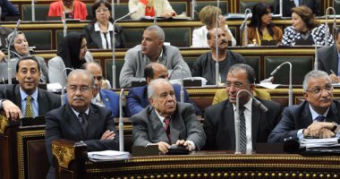 رئيس الوزراء أما البرلمان: الحكومة نفذت 1028 مشروعا..  والسياحة مستهدفة