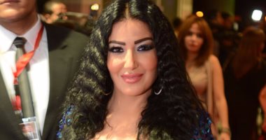 اليوم.. سمية الخشاب تطير إلى بيروت لأجل "الحلال"
