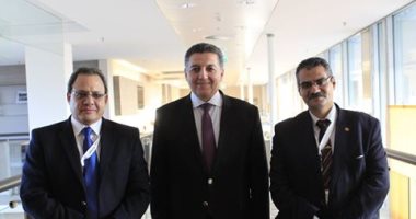 سفير مصر بالنمسا يزور منتخب الكاراتيه بعد بطولة العالم