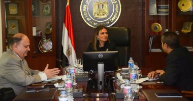 سحر نصر تبحث والبنك الدولى توفير 200 مليون دولار لدعم مشروعات ذات كثافة عمالية